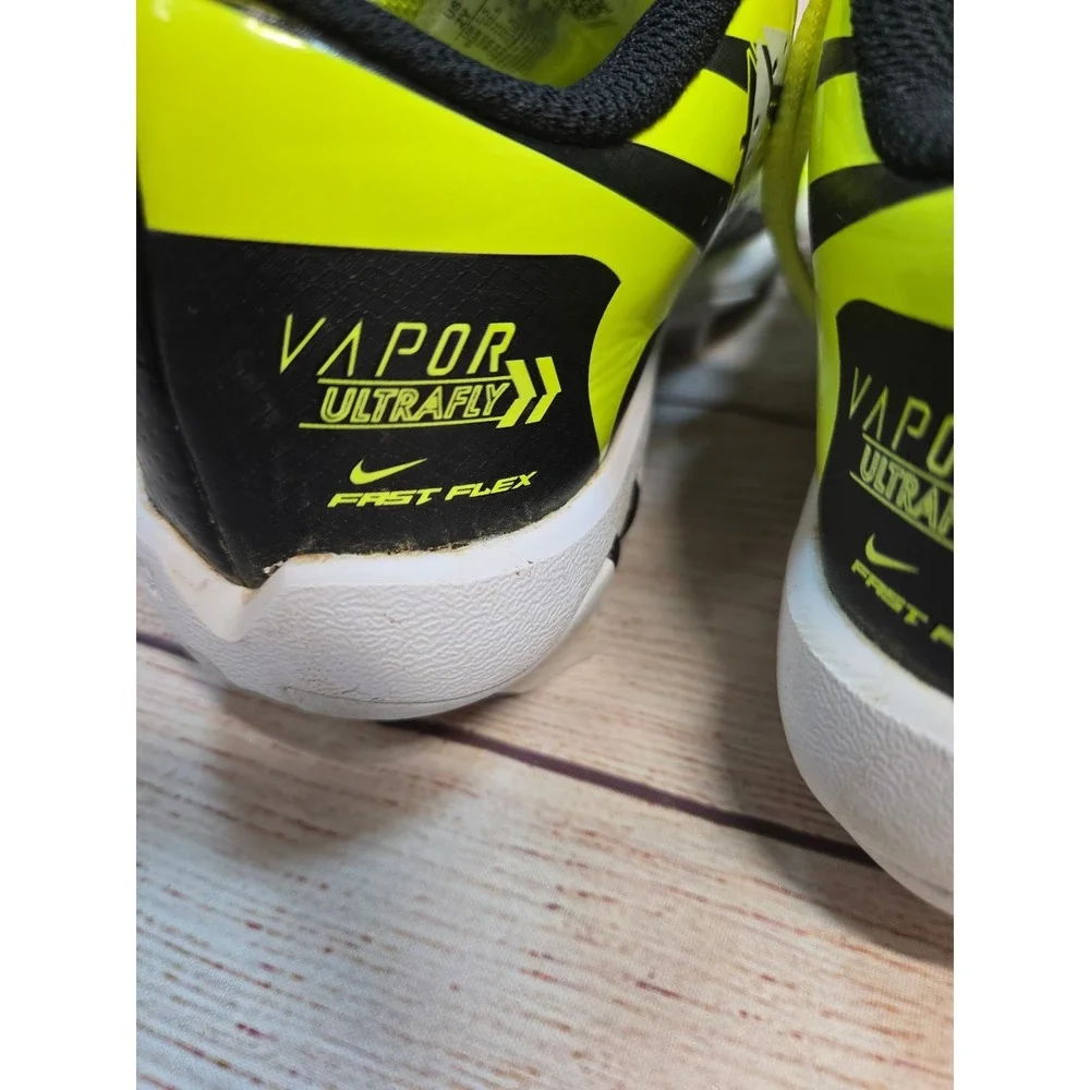 Kid's Nike Vapor Ultra Fly Fast Flex Softball Cleats Volt Size 2 Youth